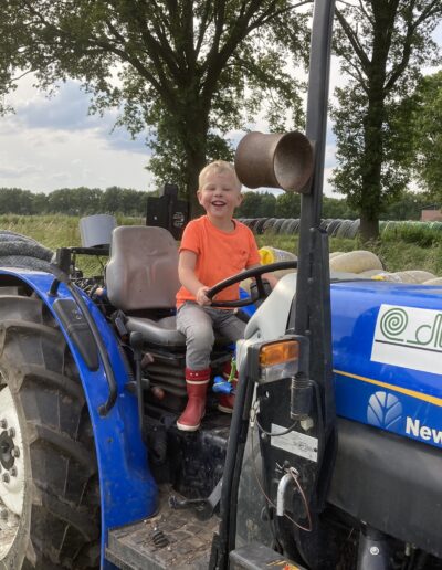 Ontdek onze groene gastouderopvang in Overloon. Wij bieden antroposofische kinderopvang, Attachment Parenting principes en natuurlijke materialen voor een liefdevolle omgeving. Jij & Wei Overloon - de Groene Gastouder